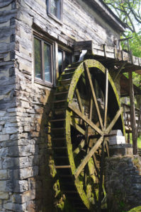 large water wheel at Squire Boone Caverns