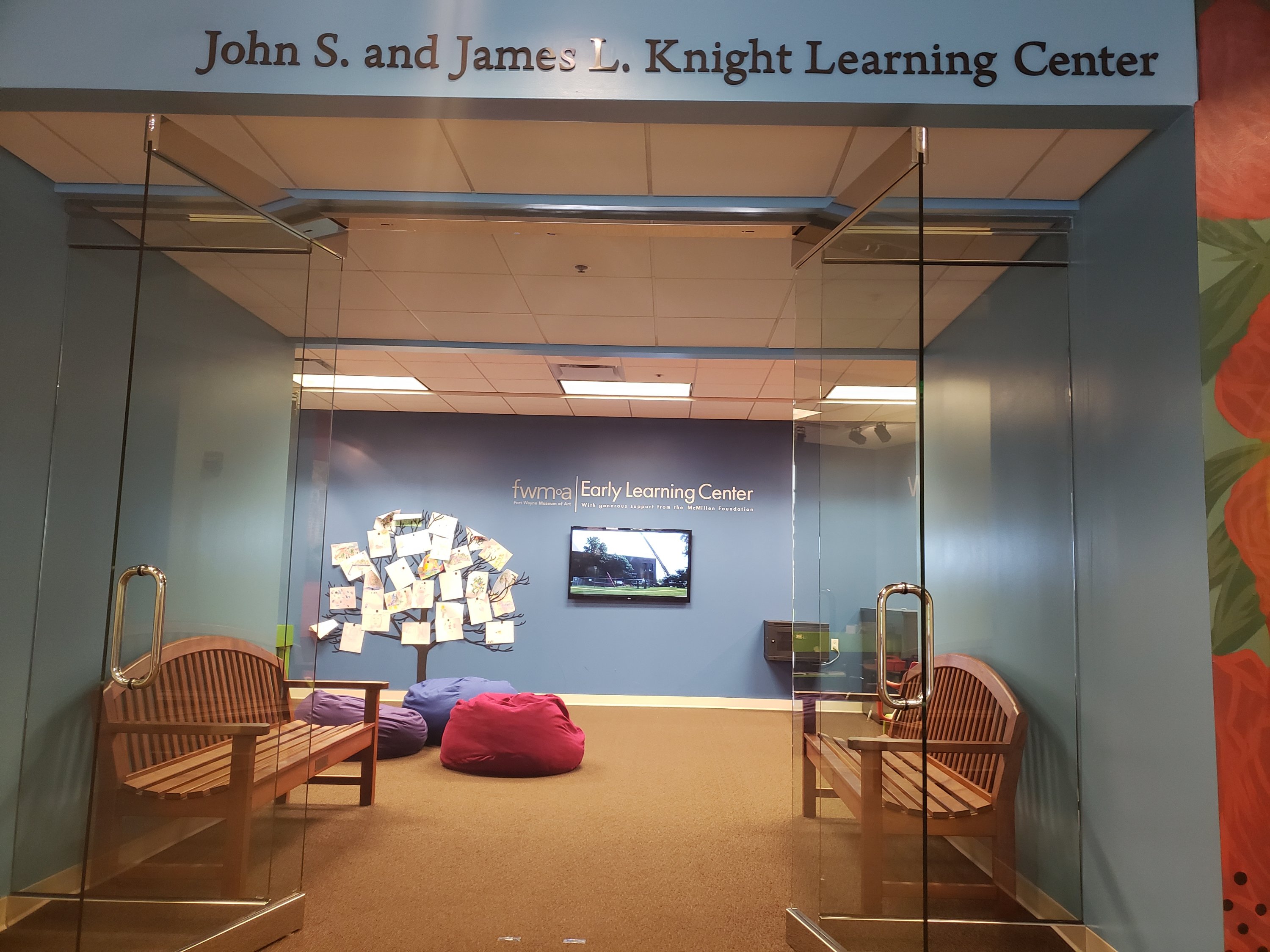 the entrance to the John S. and James L. Knight Learning Center