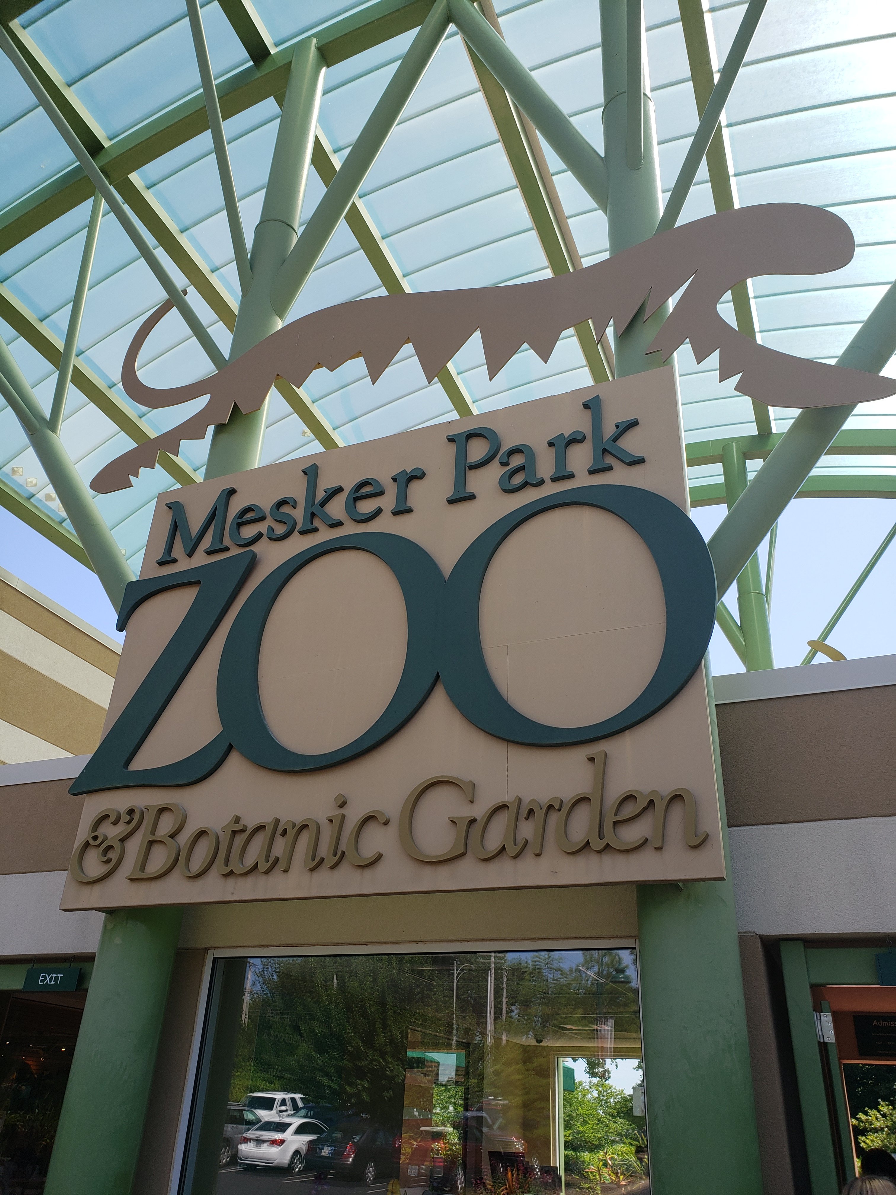 Mesker Park Zoo & Botanic Garden sign over the door